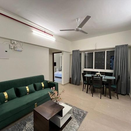 2Bhk Plus Living Room Near Nesco Malad East West مومباي المظهر الخارجي الصورة